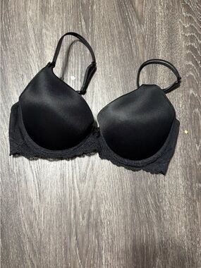 Seamless Black Lace-Trim T-Shirt Bra